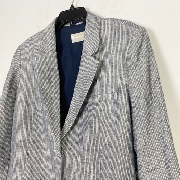 EVERLANE
The Linen Oversized Blazer - Picture 6 of 14
